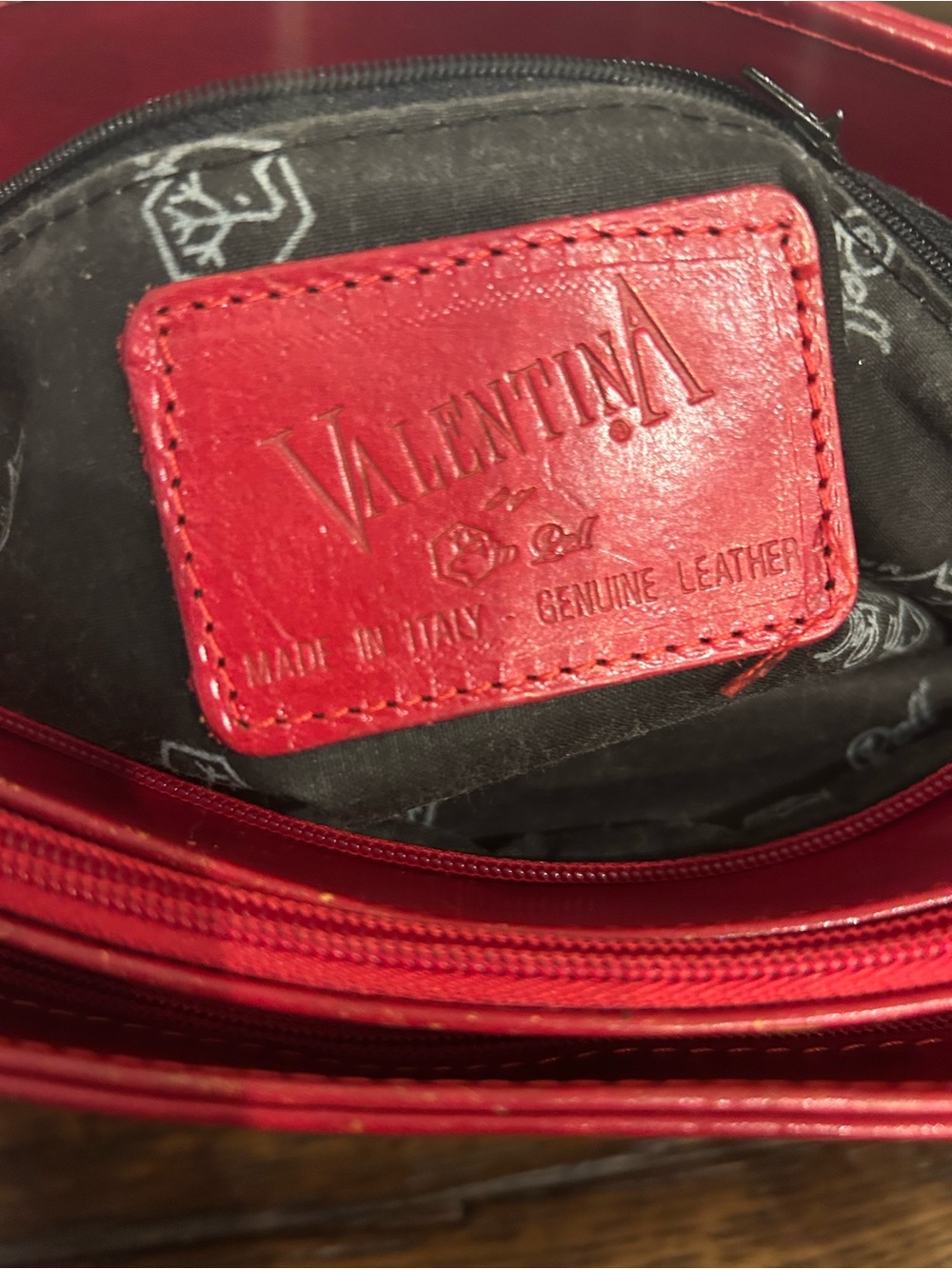 Valentina Italian red leather shoulder bag - Picture 10 of 14